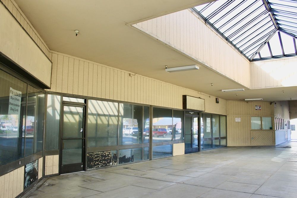 Venetian Square Shopping Center: 4555 N Pershing Ave, Stockton, CA 95207